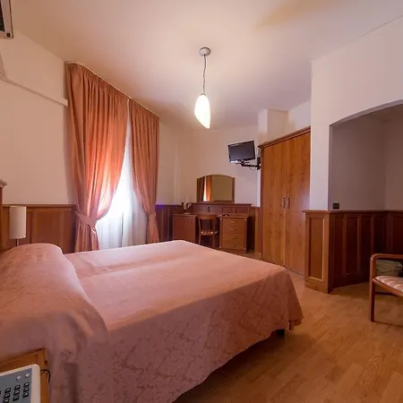 Hotel Del Camerlengo 3*