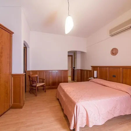 Del Camerlengo Hotel 3*